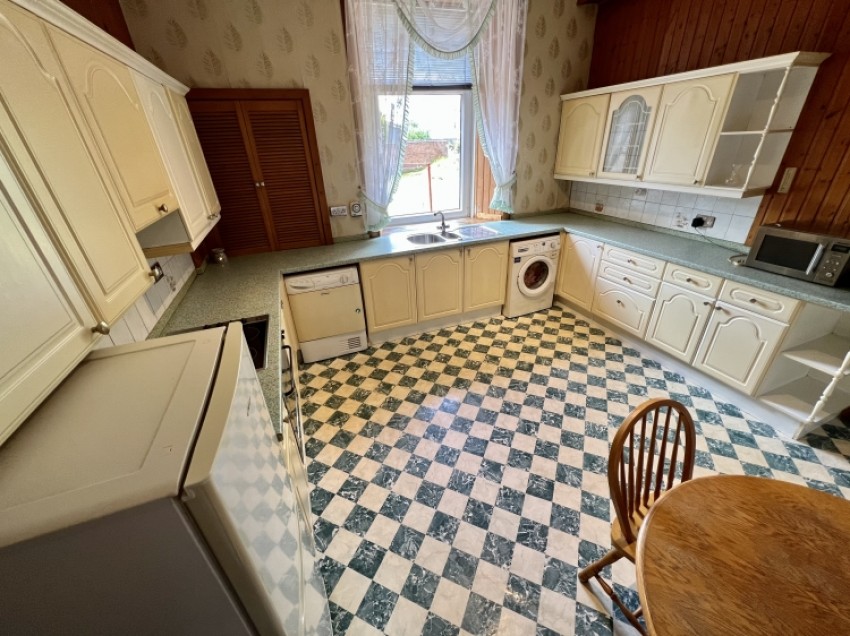 Images for 9 Greenock Road, Paisley, Renfrewshire, PA3 2LB, UK