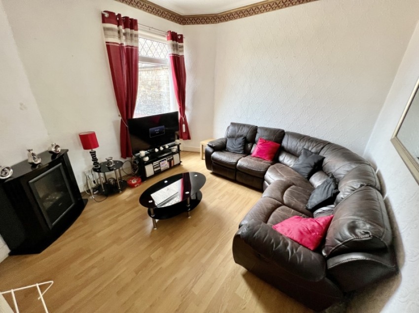 Images for 9A Greenock Road, Paisley, Renfrewshire, PA3 2LB, UK