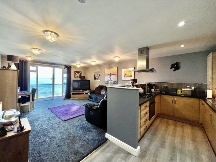 Images for 22 Chaseley Gardens, Skelmorlie