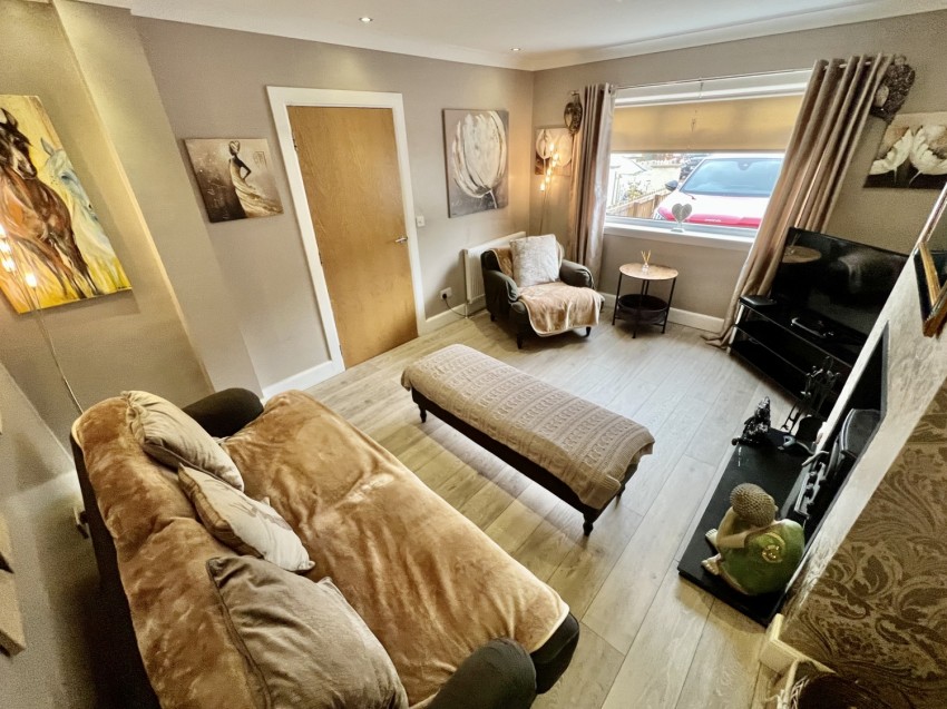 Images for 4 Duffield Drive, Largs