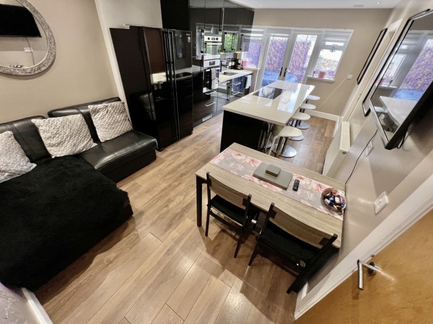 Images for 4 Duffield Drive, Largs