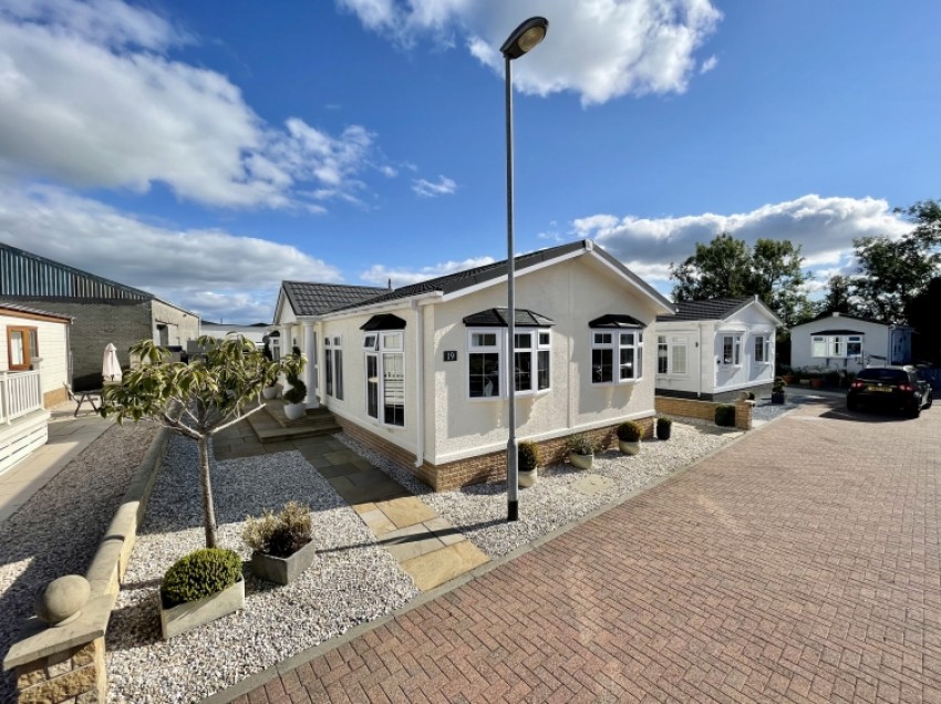 Images for 19 Willow Park Lochlibo Road, Burnhouse, Beith, Ayrshire, KA15 1LF, UK
