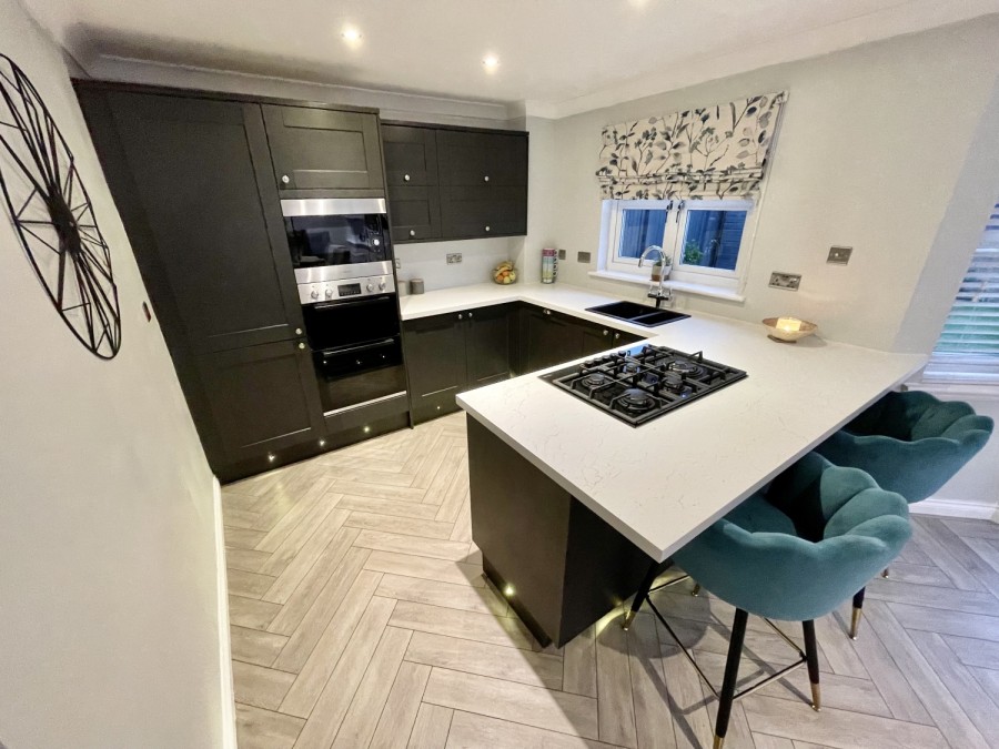 Images for 30 Earlswood Avenue, Irvine EAID:1234 BID:1234