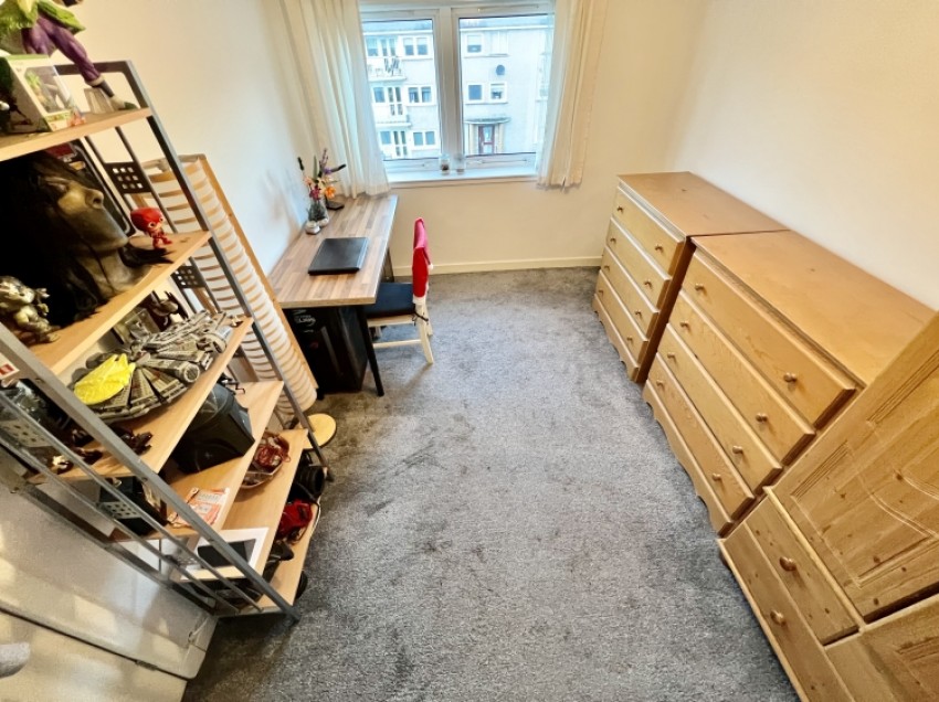 Images for Flat 2/2 1 Sir Michael Place, Paisley, Renfrewshire, PA1 2HR, UK