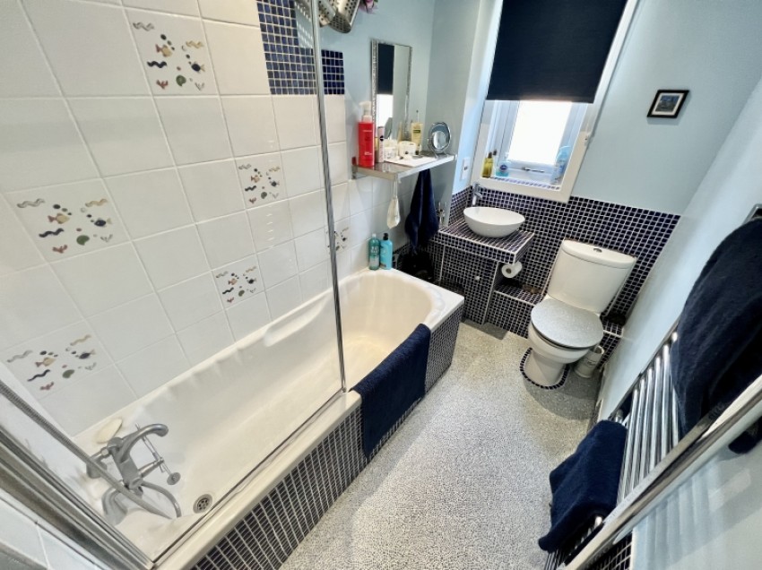 Images for 9 Bellmans Close, Beith, Ayrshire, KA15 2AX, UK