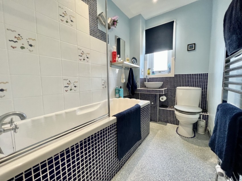 Images for 9 Bellmans Close, Beith, Ayrshire, KA15 2AX, UK