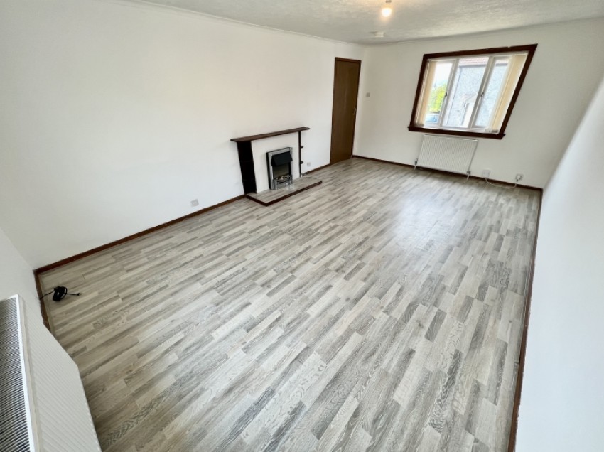 Images for 32 Blackthorn Avenue, Beith, Ayrshire, KA15 2AR, UK