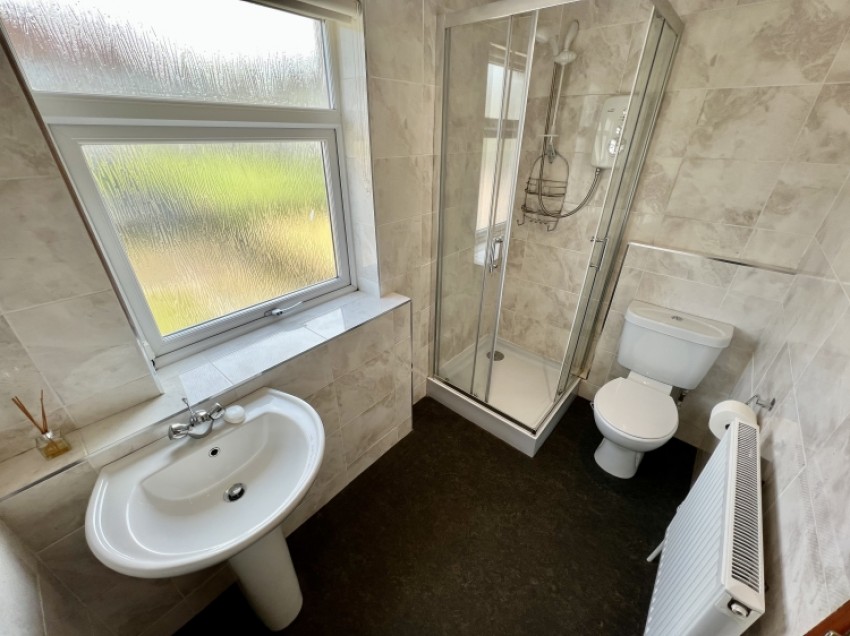 Images for 32 Blackthorn Avenue, Beith, Ayrshire, KA15 2AR, UK