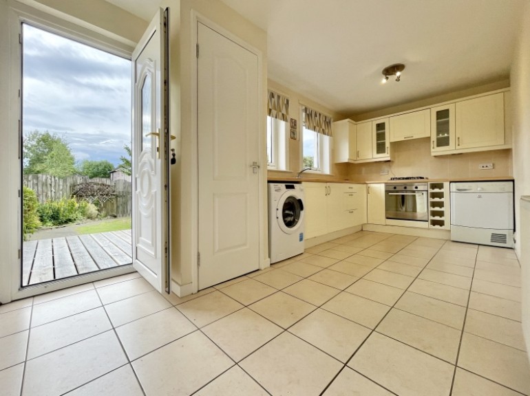 46 High Street, Lochwinnoch, Renfrewshire, PA12 4AA, UK