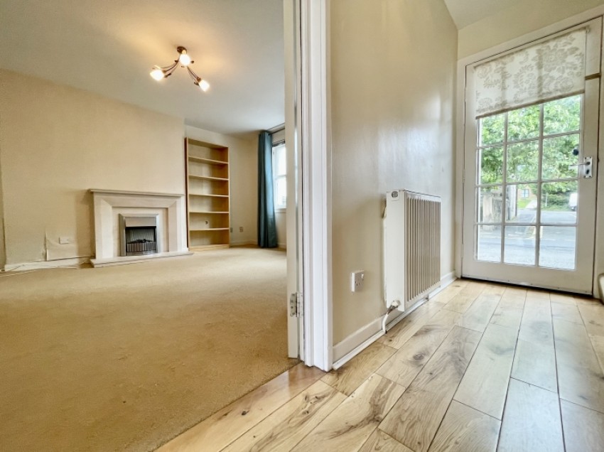 Images for 46 High Street, Lochwinnoch, Renfrewshire, PA12 4AA, UK