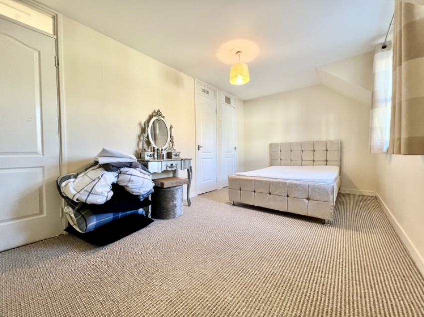 Images for 46 High Street, Lochwinnoch, Renfrewshire, PA12 4AA, UK