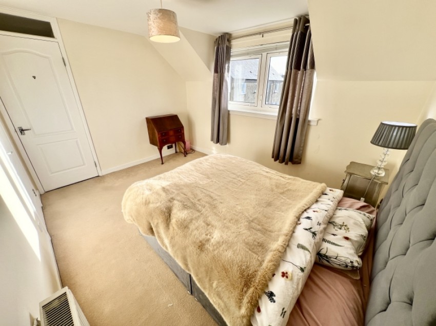 Images for 46 High Street, Lochwinnoch, Renfrewshire, PA12 4AA, UK