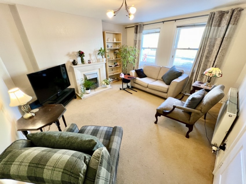 Images for 46 High Street, Lochwinnoch, Renfrewshire, PA12 4AA, UK