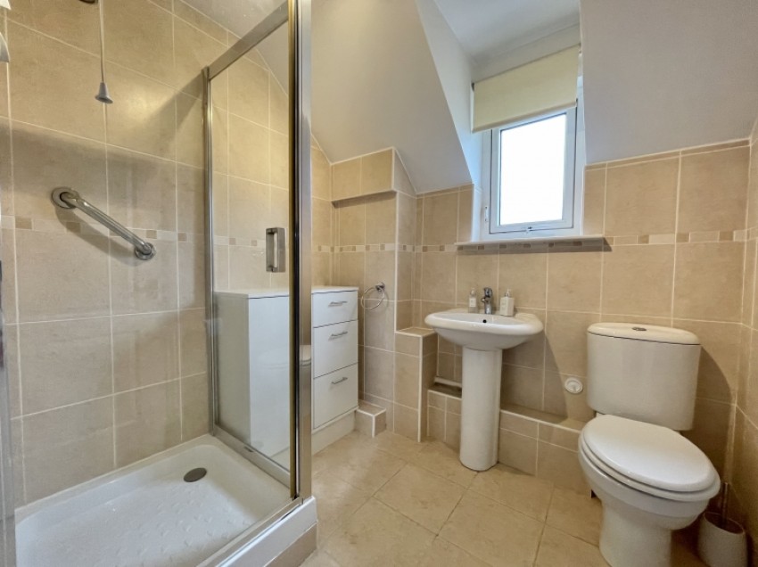Images for 46 High Street, Lochwinnoch, Renfrewshire, PA12 4AA, UK