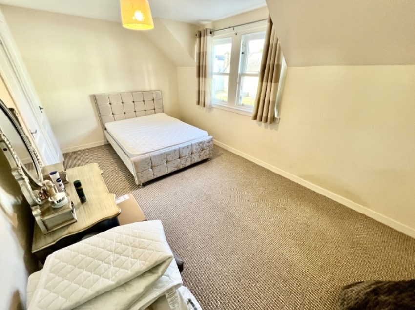 Images for 46 High Street, Lochwinnoch, Renfrewshire, PA12 4AA, UK