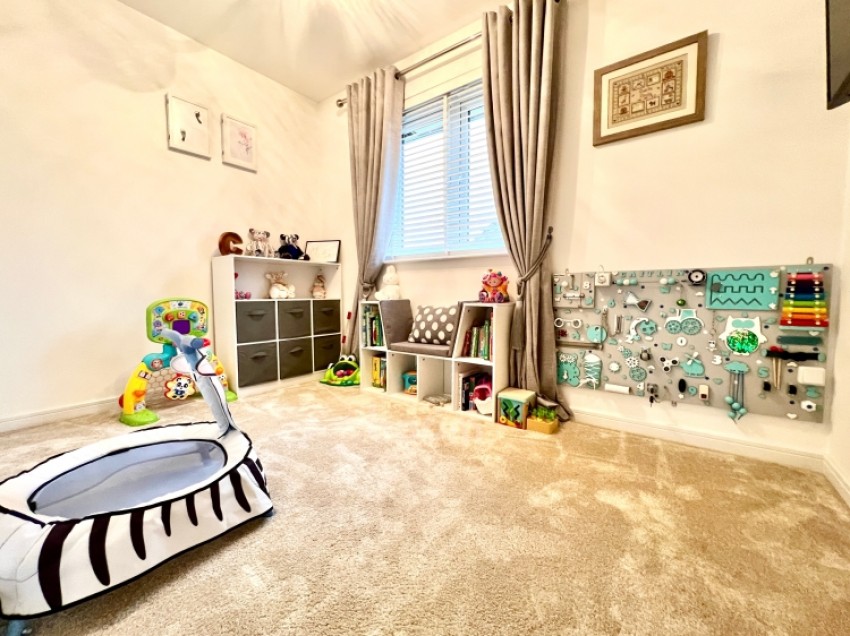 Images for 11 McKelvie Crescent, Barrhead, Glasgow, Lanarkshire, G78 1LY, UK