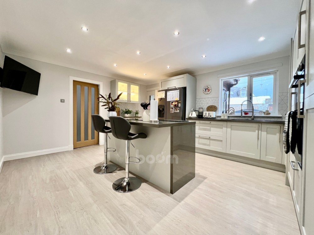 Images for 4 Muirpark Road, Beith EAID:1234 BID:1234