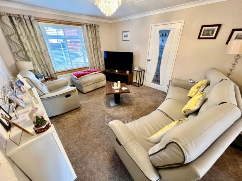 Images for 32 Gladstone Avenue, Johnstone, Renfrewshire, PA5 0RD, UK