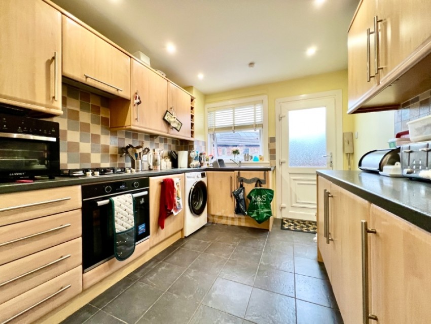 Images for 32 Gladstone Avenue, Johnstone, Renfrewshire, PA5 0RD, UK