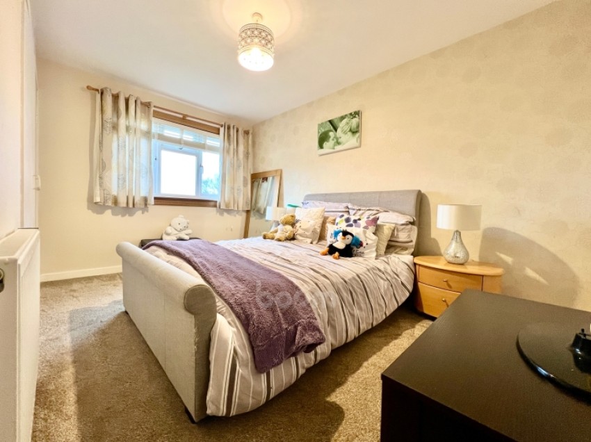 Images for 32 Gladstone Avenue, Johnstone, Renfrewshire, PA5 0RD, UK