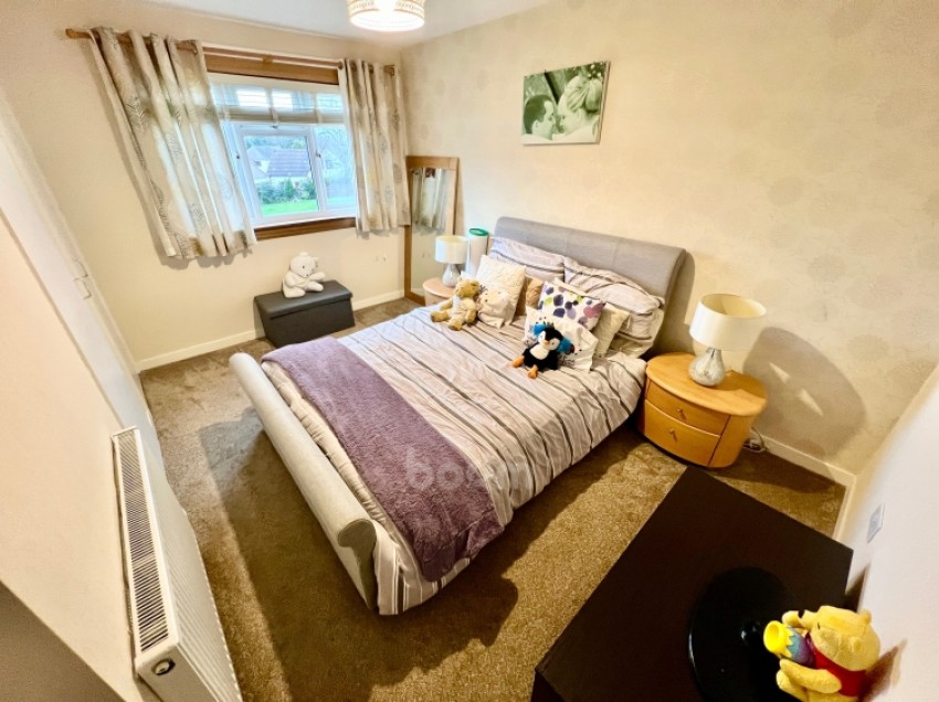Images for 32 Gladstone Avenue, Johnstone, Renfrewshire, PA5 0RD, UK