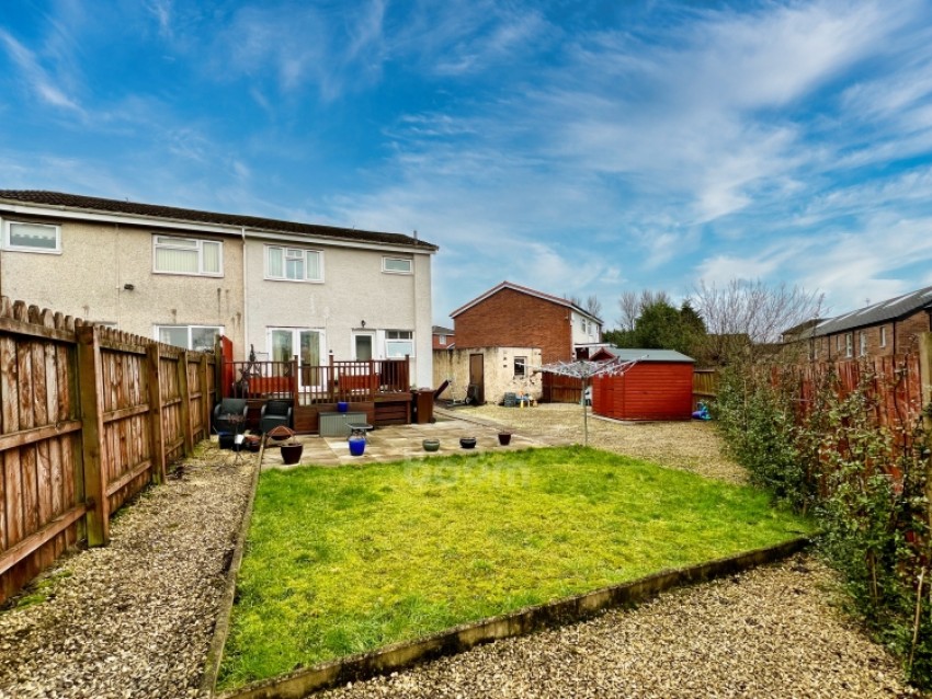 Images for 32 Gladstone Avenue, Johnstone, Renfrewshire, PA5 0RD, UK