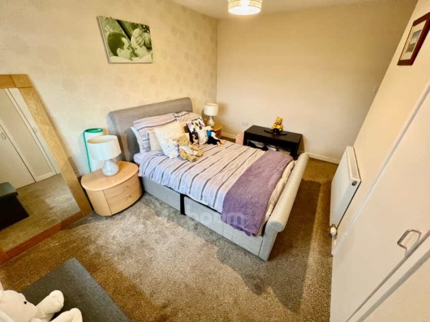 Images for 32 Gladstone Avenue, Johnstone, Renfrewshire, PA5 0RD, UK