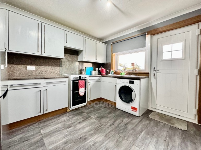 91 Sempill Avenue, Erskine, Renfrewshire, PA8 6DG, UK