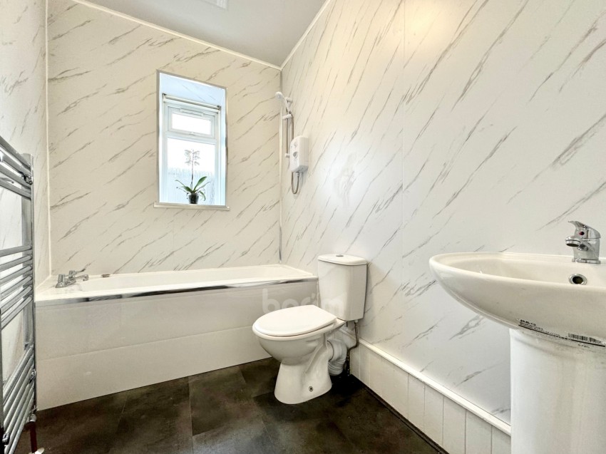 Images for 14 Crummock Street, Beith