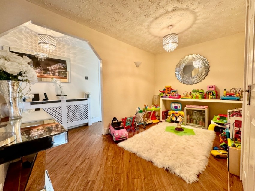 Images for 23 Atholl Place, Linwood, Paisley, Renfrewshire, PA3 3QZ, UK