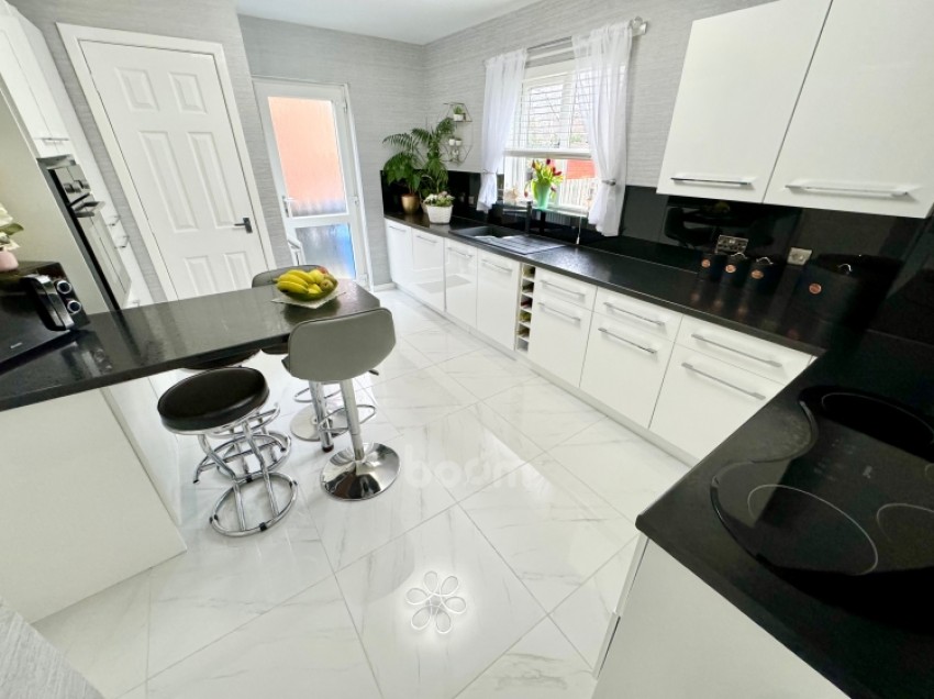 Images for 3 King George Park Avenue, Renfrew, Renfrewshire, PA4 0AP, UK