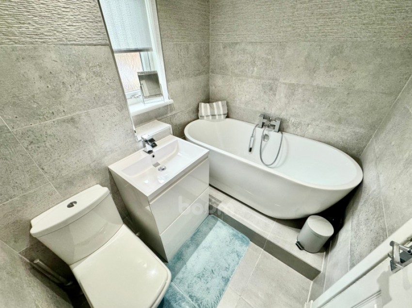 Images for 3 King George Park Avenue, Renfrew, Renfrewshire, PA4 0AP, UK