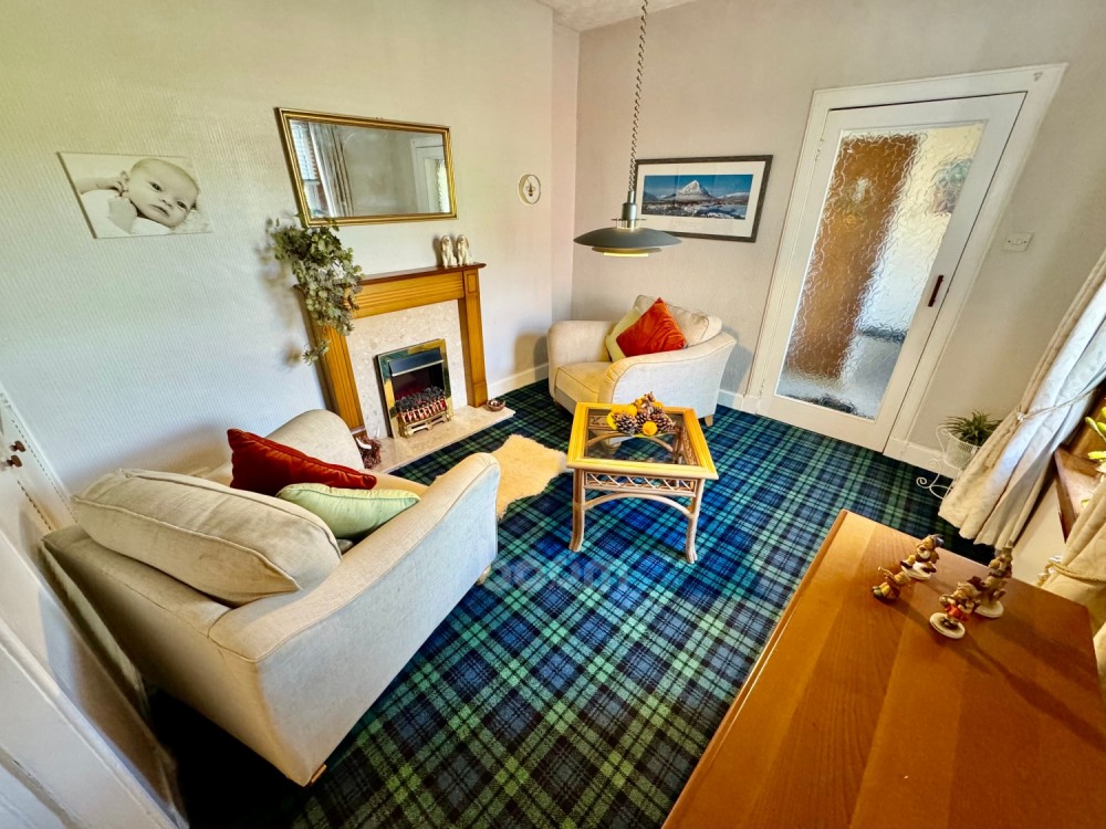Images for 27 Barrmill Road, Beith EAID:1234 BID:1234