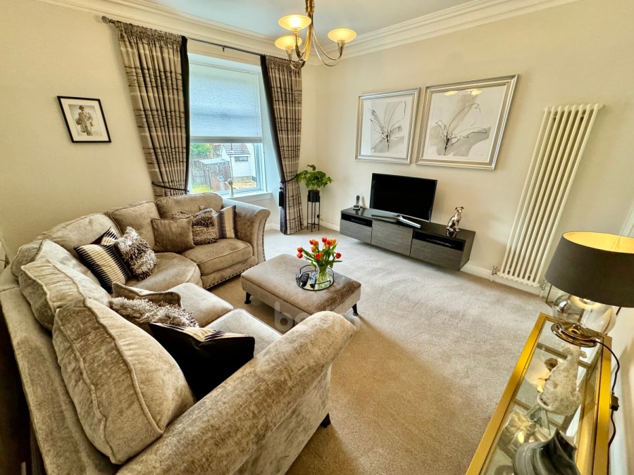 Images for 4 (1/1) Grahamfield Place, Beith EAID:1234 BID:1234