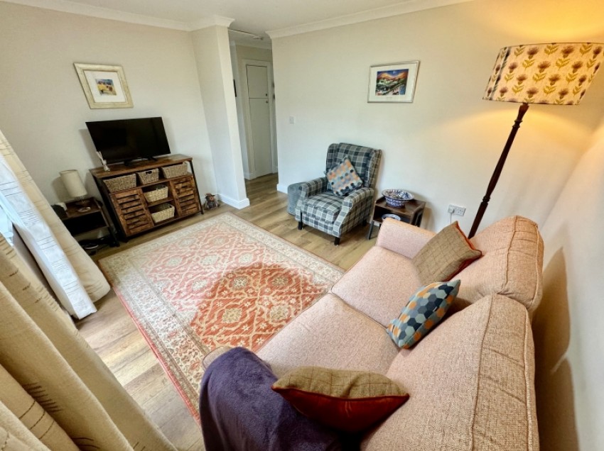 Images for 6 Balfour Avenue, Beith, Ayrshire, KA15 1AW, UK
