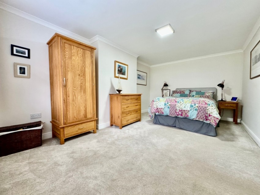 Images for 6 Balfour Avenue, Beith, Ayrshire, KA15 1AW, UK