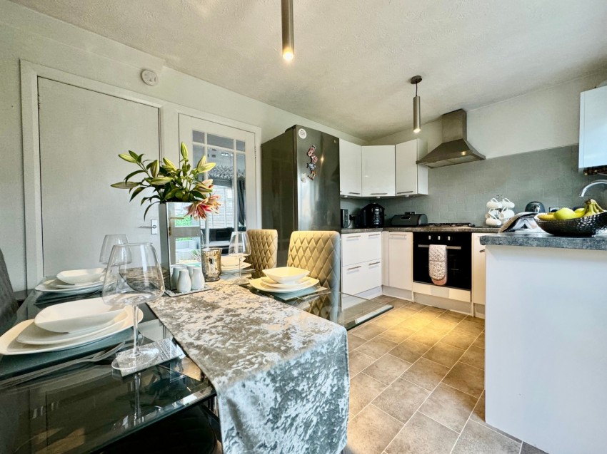 Images for 23 Flures Avenue, Erskine