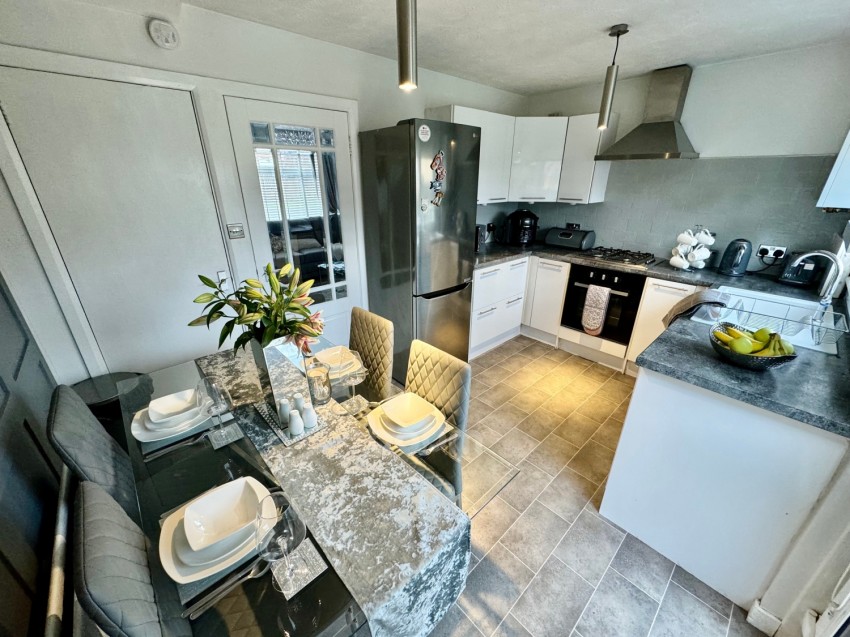 Images for 23 Flures Avenue, Erskine