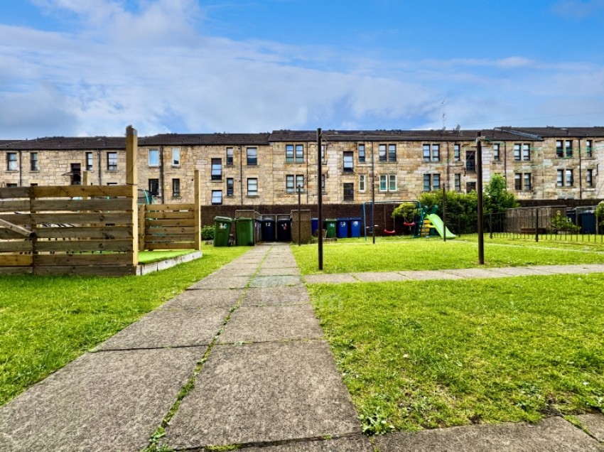 Images for Flat 2/2 30 McKerrell Street, Paisley, Renfrewshire, PA1 1NW, UK