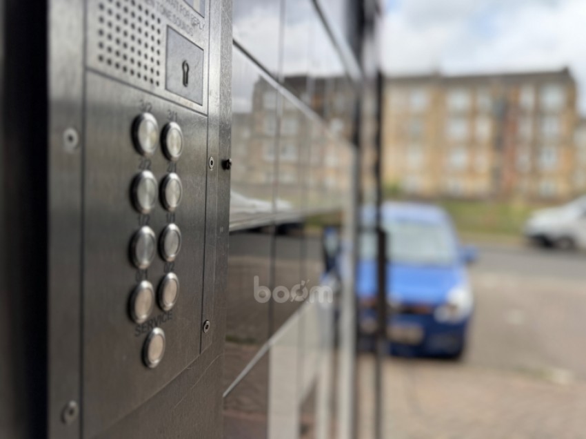 Images for Flat 2/2 30 McKerrell Street, Paisley, Renfrewshire, PA1 1NW, UK