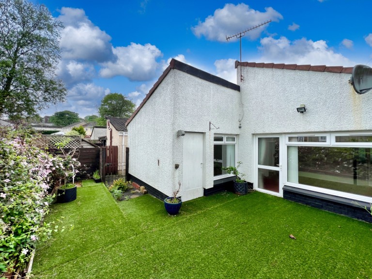 View Full Details for 3 Rashiewood, Erskine