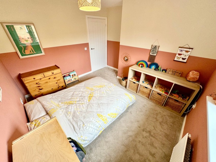 Images for 18 Gebbie Way, Neilston