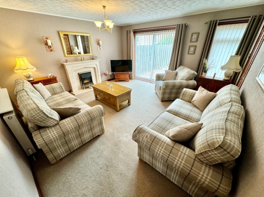 Images for 49 Mains Wood, Erskine, Renfrewshire, PA8 7JG, UK