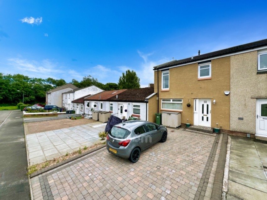 Images for 49 Mains Wood, Erskine, Renfrewshire, PA8 7JG, UK