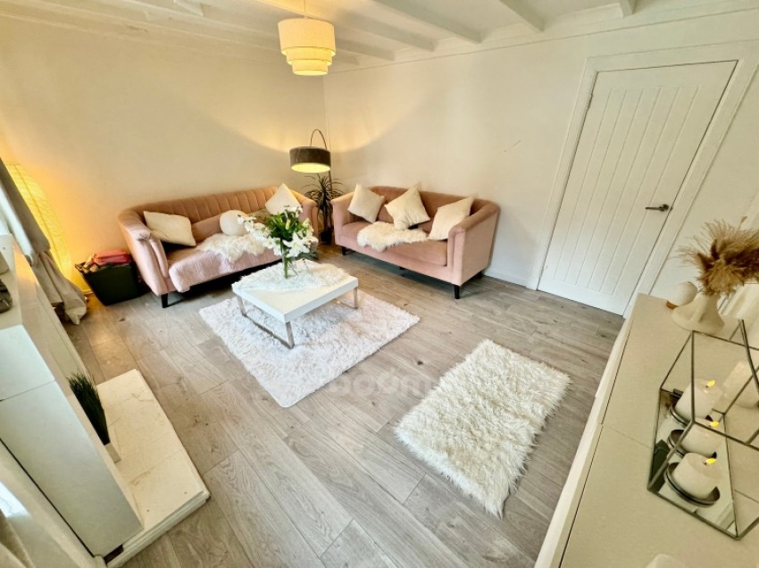 Images for 14c Low Barholm, Kilbarchan, Johnstone, Renfrewshire, PA10 2ET, UK