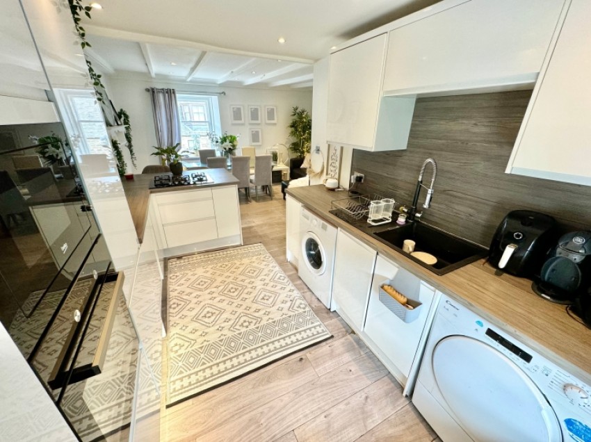 Images for 14c Low Barholm, Kilbarchan, Johnstone, Renfrewshire, PA10 2ET, UK