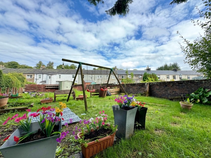 Images for 14c Low Barholm, Kilbarchan, Johnstone, Renfrewshire, PA10 2ET, UK