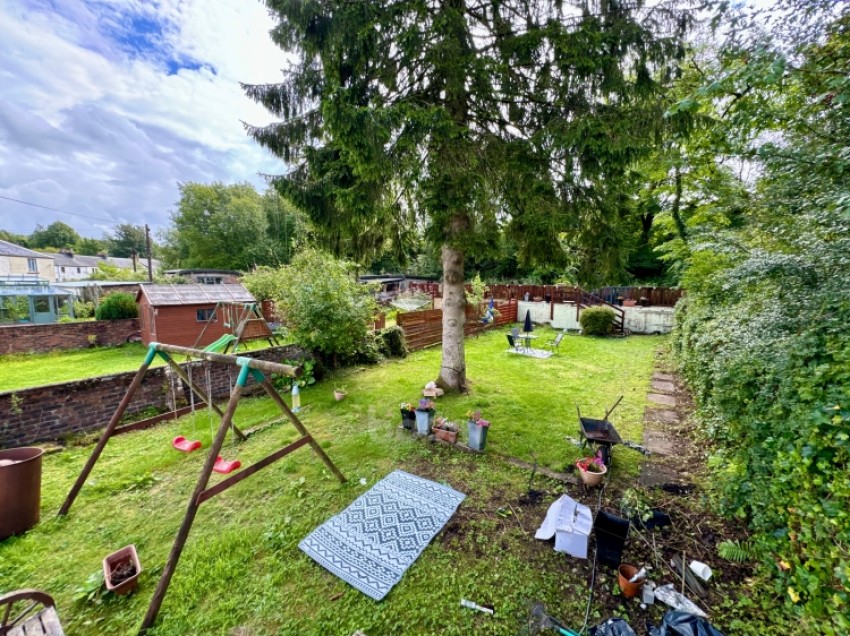 Images for 14c Low Barholm, Kilbarchan, Johnstone, Renfrewshire, PA10 2ET, UK