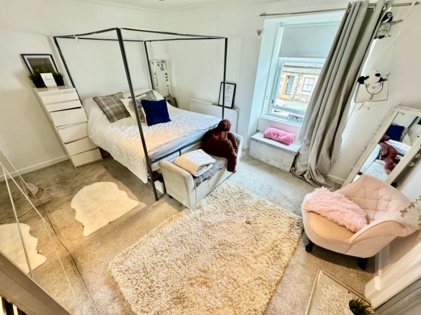 Images for 14c Low Barholm, Kilbarchan, Johnstone, Renfrewshire, PA10 2ET, UK