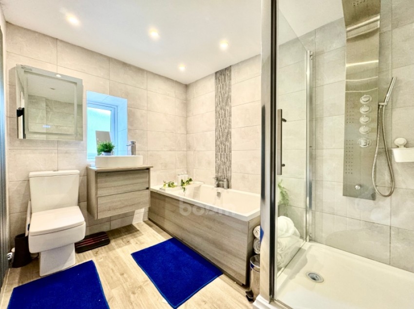 Images for 14c Low Barholm, Kilbarchan, Johnstone, Renfrewshire, PA10 2ET, UK